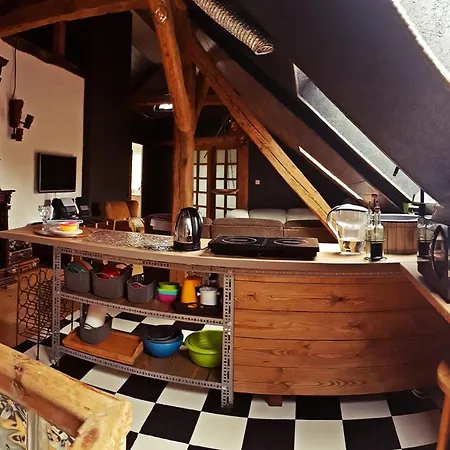 Hansel & Gretel Homestay szállás *