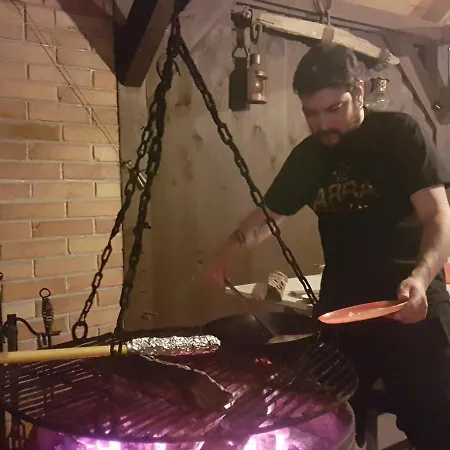 בית אירוח Hansel & Gretel Kallinowen