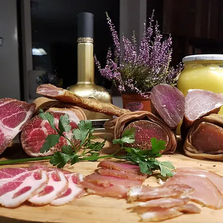 בית אירוח Hansel & Gretel