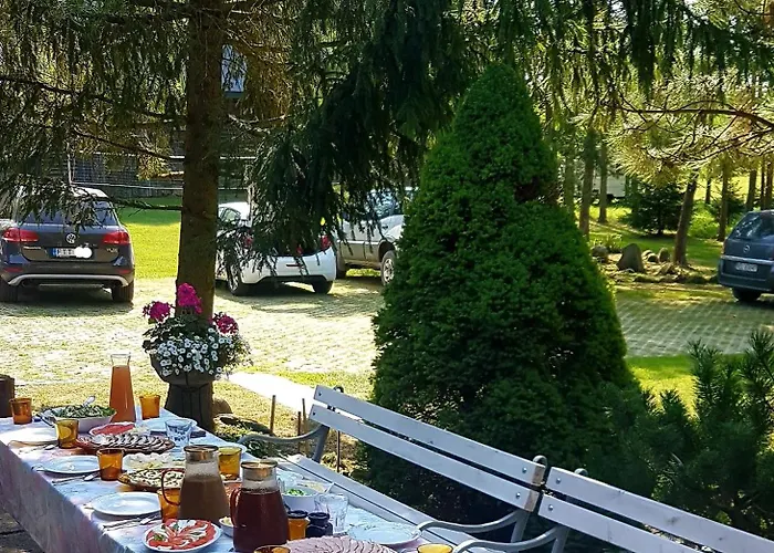 Проживание в семье Hansel & Gretel